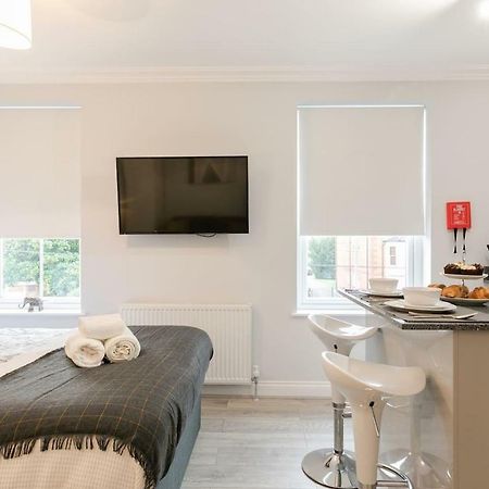 Berkshire Apartment 11Helena House Lux Studio Apartment ريدينج المظهر الخارجي الصورة