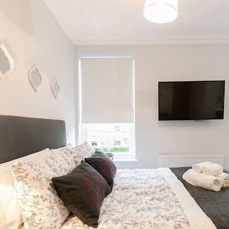 Berkshire Apartment 11Helena House Lux Studio Apartment ريدينج المظهر الخارجي الصورة