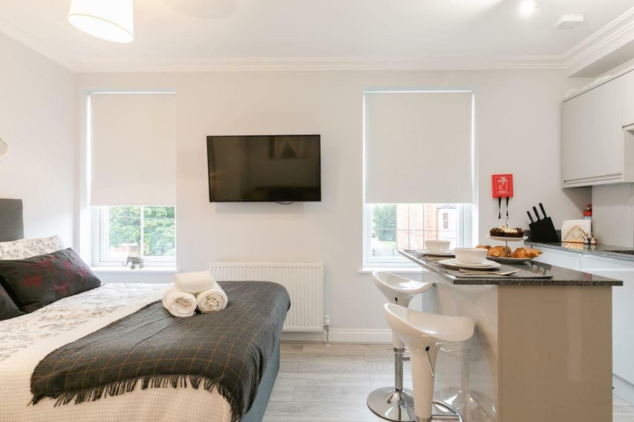 Berkshire Apartment 11Helena House Lux Studio Apartment ريدينج المظهر الخارجي الصورة