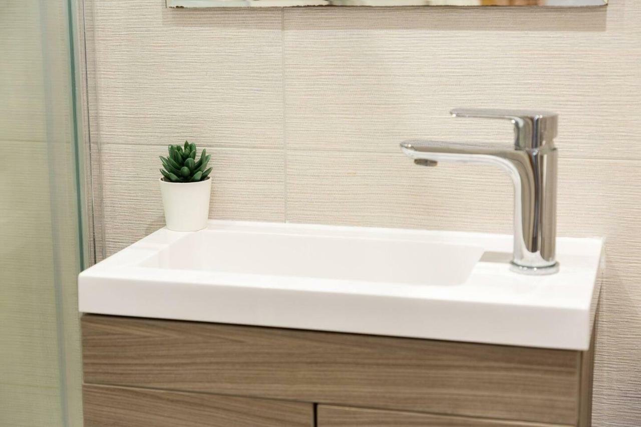 Berkshire Apartment 11Helena House Lux Studio Apartment ريدينج المظهر الخارجي الصورة