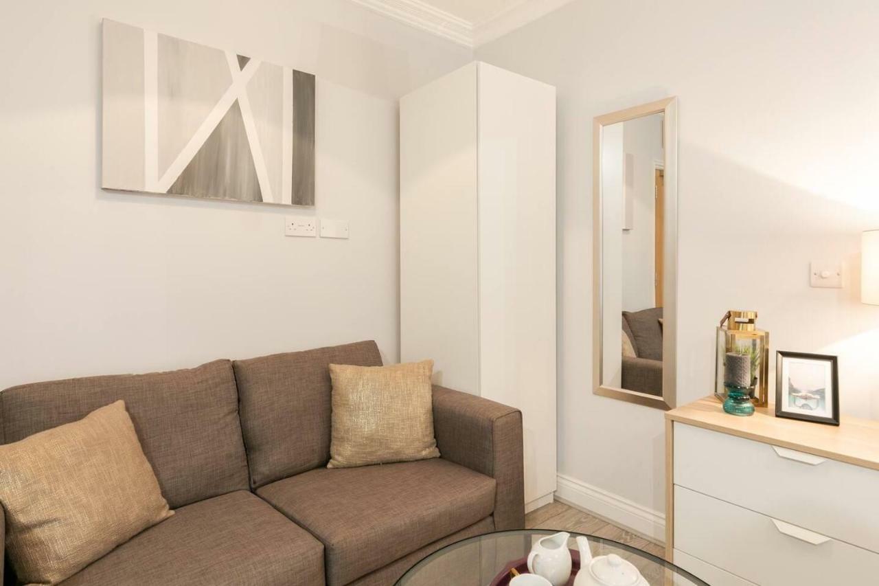 Berkshire Apartment 11Helena House Lux Studio Apartment ريدينج المظهر الخارجي الصورة